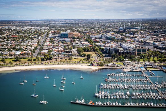 Satellite cities like Geelong have recorded price falls following the winding back of work from home rights. 