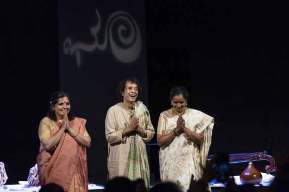 Kala Ramnath, Zakir Hussain and Jayanthi Kumaresh perform together as Triveni.