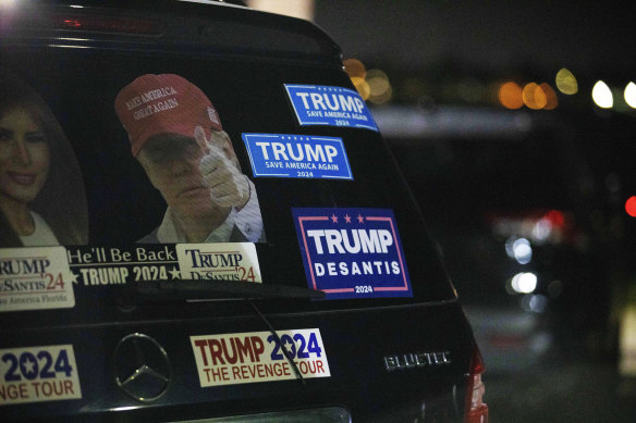 A supporter parks near Trump’s Mar-a-Lago estate.