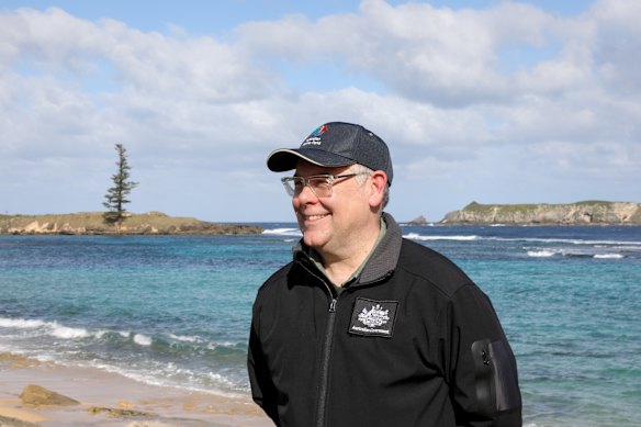 Environment Minister Murray Watt in Norfolk Island to open the review of marine parks.