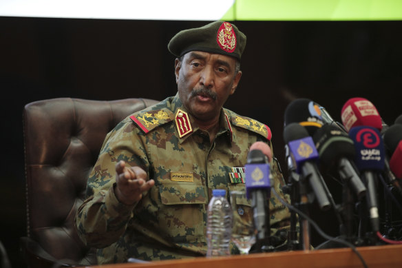 Chefe do Sudão, o general Abdel Fattah al-Burhan, em 2021.