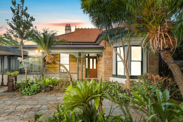 Three buyers competed for the original-condition home, pushing the price $670,000 above the reserve.