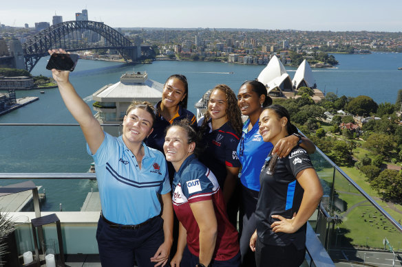 Super W captains at the 2023 season launch. Front row (L-R) : Piper Duck (NSW Waratahs), and Shannon Parry (QLD Reds). Back row (L-R): Siokapesi Palu (ACT Brumbies), Ash Marsters (Melbourne Rebels), Bitila Tawake (Fijiana Drua) and Trilleen Pomare (Western Force).