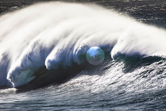 Brazilian bodysurfer Kalani Lattanzi takes on Sydney’s monster swell at Wedding Cake Island.