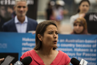 Human Rights Watch chief Elaine Pearson speaks in favour of the release of footballer Hakeem al-Araibi in 2018.