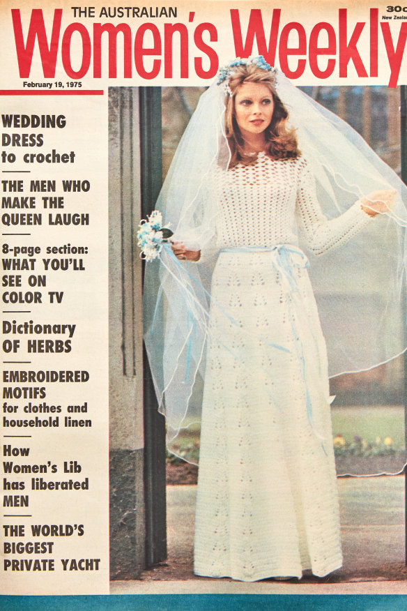 The February 19, 1975, edition featured a ″⁣wedding dress to crochet″⁣. While more women were in the workforce, crafts remained an important focus.