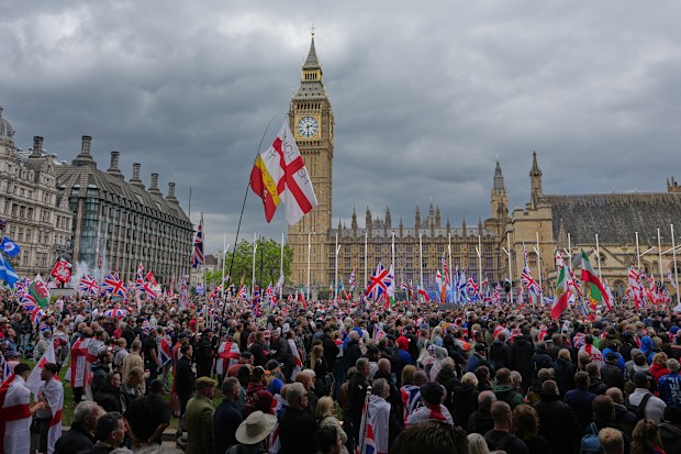 Central London filled with far-right and radical left protesters