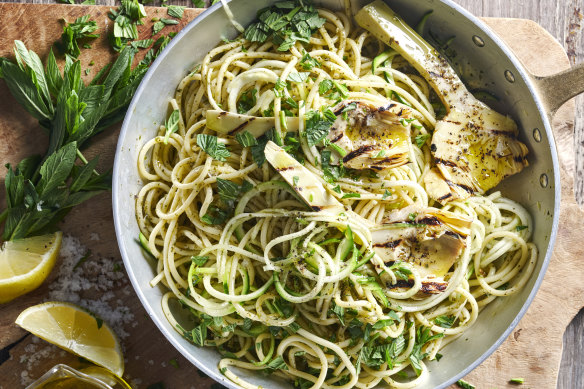 Zucchetti with grilled artichokes and rocket and mint. 