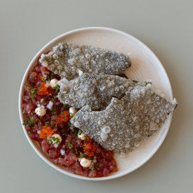 Tuna tataki with nori crackers.