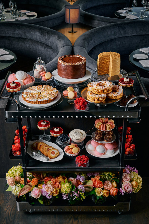 Society’s theatrical lunchtime dessert trolley.