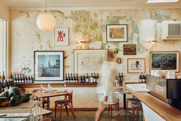 Convivial Bistro Elba.