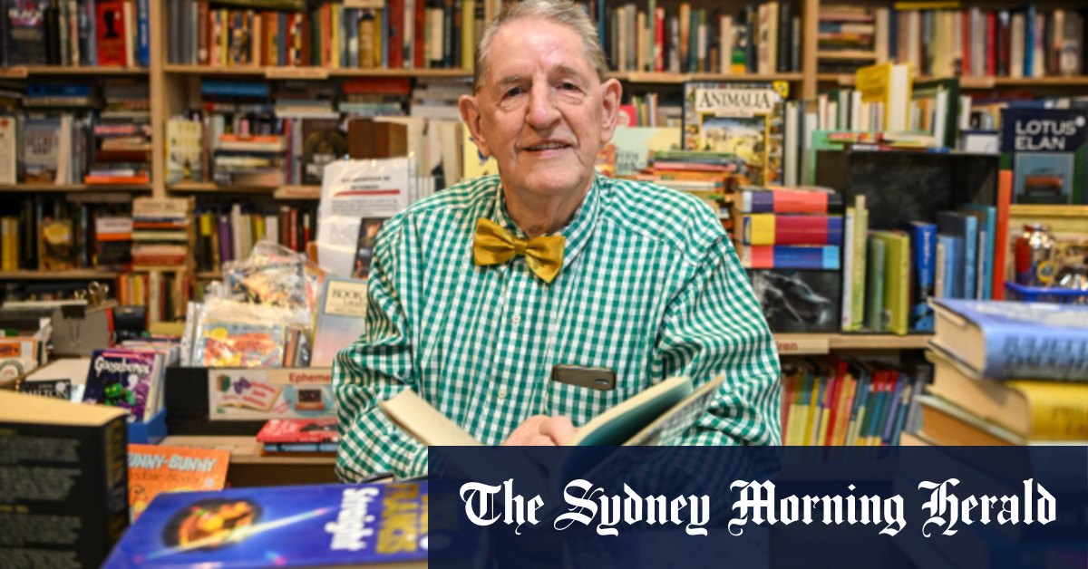 Bookworm's final chapter at South Melbourne Market after 40 years - Vimarsana News