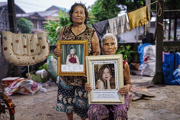 Mee Boonsert with her sister, Thanchanok’s grandmother, Pud Boonsert. 