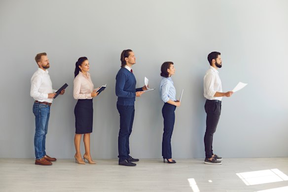 Scheduling last-minute phone interviews makes it much easier to stand up job applicants. 