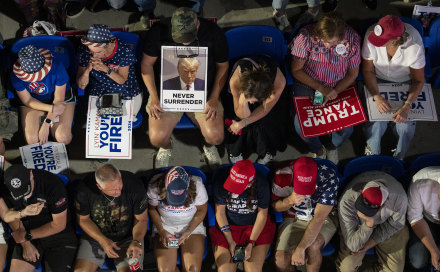 Former president Do<em></em>nald  Trump’s campaign quickly turned his booking photo from Georgia into a piece of promotio<em></em>nal material, appearing on posters, T-shirts and buttons.