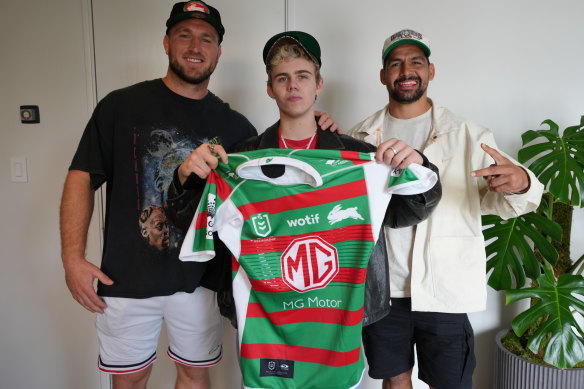 Rabbitohs fan and global superstar Kid Laroi with Cody Walker and Jai Arrow.