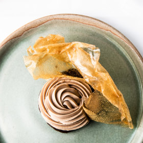 Artichoke, caramelised white chocolate and crispy potato.