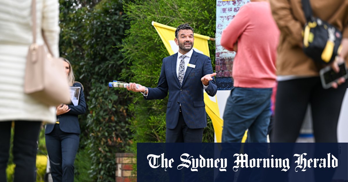 First-home buyers snap up family home in Epping for $790,000 at auction - Vimarsana News