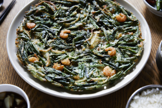 Saewoobuchu jeon (chive and prawn pan-fried pancakes) at Yeodongsik.
