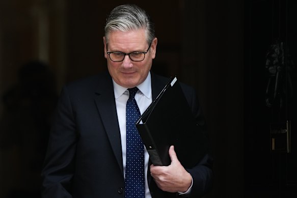 Starmer salì al potere con grandi speranze di poter rimettere in sesto una Gran Bretagna distrutta.