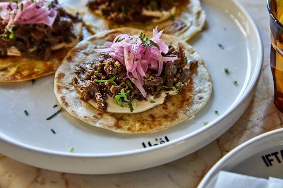 Shawarma tacos.
