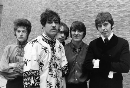 Procol Harum band Ray Royer, Gary Brooker (2nd from left), Matthew Fisher, Bobby Harrison, Dave Knights  in 1967 (Brooker 2nd from left)