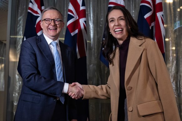 NZ Prime Minister Jacinda Ardern, with Anthony Albanese on Friday, warmly welcomed the new Australian government’s commitment to stronger climate action.