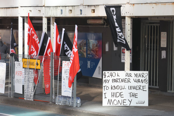 The CFMEU strike site in Brisbane at Roma Street on Tuesday.