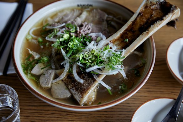 Special combination pho dac biet.