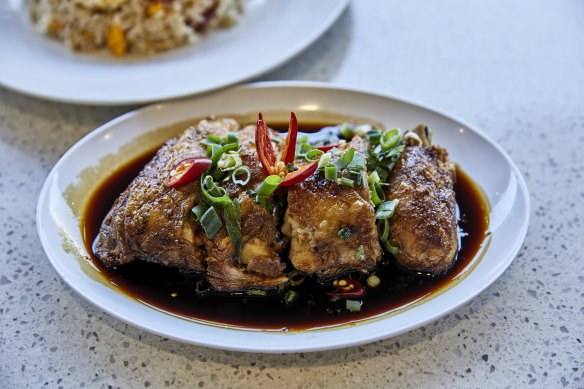 The crispy chicken rice at Battambang.