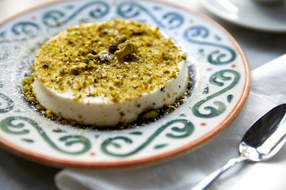 Pannacotta con pisitachio.