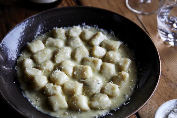 Gnocchi con gorgonzola.