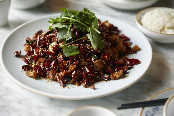 Deep-fried chicken with dried chilli pepper.