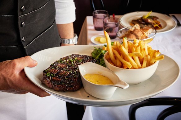 Steak frites.