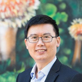 Monash University professor Yuming Guo urged people to heed health warnings when air pollution levels were high.