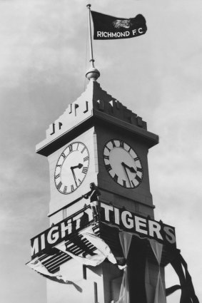 Richmond’s town hall clock tower decorated with the club’s colours and a dummy wearing a Richmond uniform.