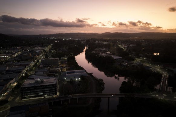 Sunset over the Wilsons River in Lismore, February 2022. 