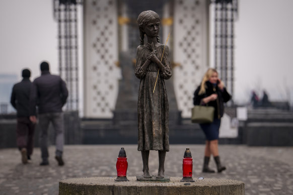 A monument in Kyiv to the victims of the Holodomor.