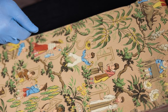 Children’s wallpaper from a sample book by an English wallpaper manufacturer in 1889 taught the ABCs. It is included in a massive collection donated by the Murphy family. 