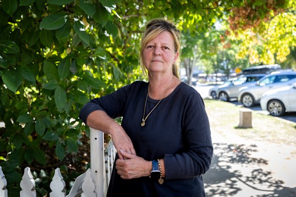 Mali Freeman's friend Leanne Boyd said if people at Bright or Porepunkah were found to be assisting Dezi Freeman it would be 