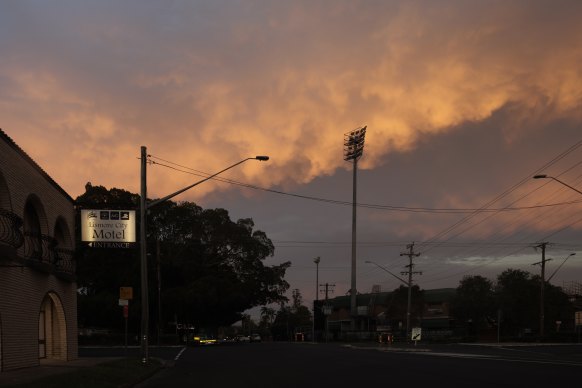 The sun sets at Lismore.