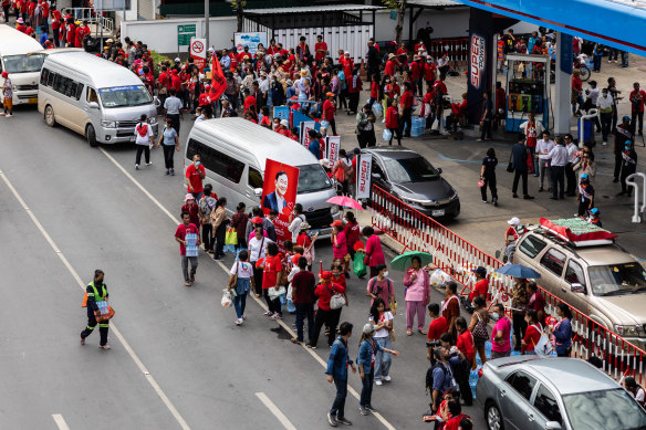 Crowds gathered to welcome Thaksin back to the country.