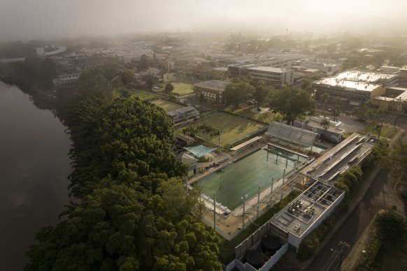 The Memorial Baths, beside the Wilsons River, photographed a year after the flood while awaiting repair.