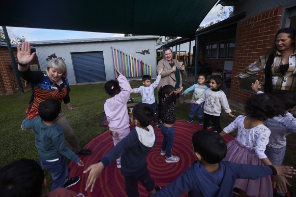 Jasmine Seymour leads a direct language class at Riverstone Public Preschool