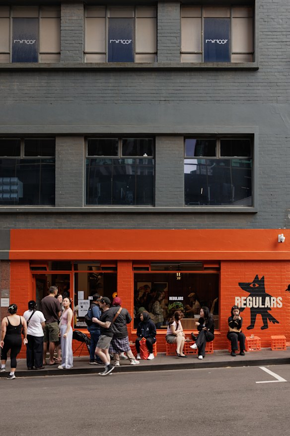 The Little La Trobe Street cafe has regular queues of customers.