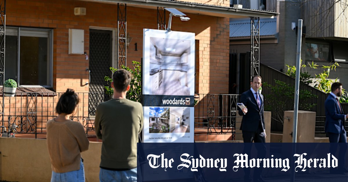 Melbourne auctions: Brunswick fixer-upper passes in as rising building costs deter bidders - Vimarsana News