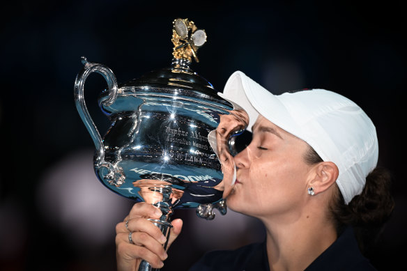 Ash Barty with the trophy.