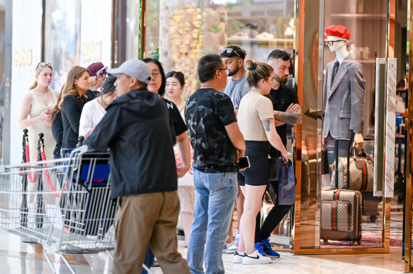 Last-minute shoppers at Chadstone Shopping Centre on Christmas Eve.