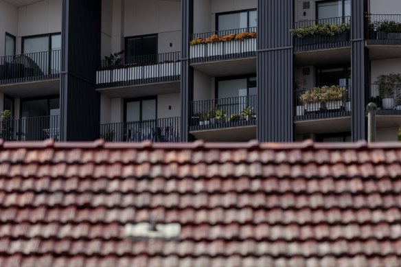 The NSW government will seek to close a loophole in strata laws that has stymied apartment redevelopments.