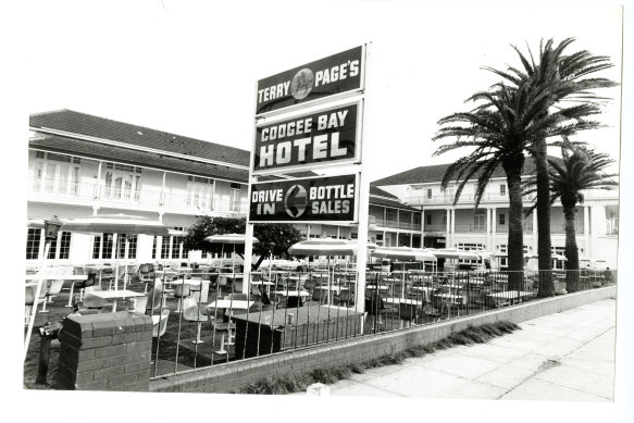 The Coogee Bay Hotel in 1982.